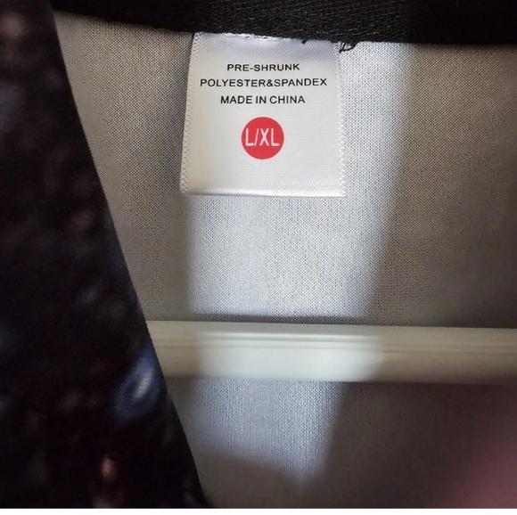 Mens galaxy size L/XL hoodie. Polyester fabric - Picture 2 of 3